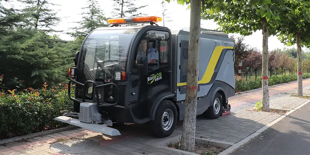 电动深度清洁车