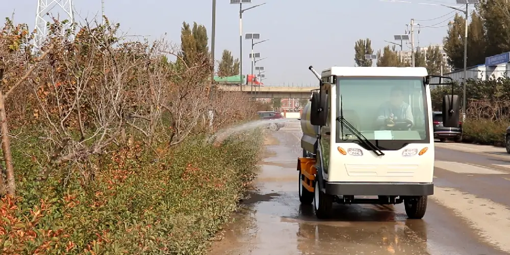 小型洒水抑尘车/