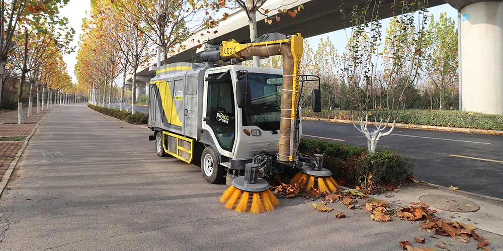 纯电动多功能树叶收集车/