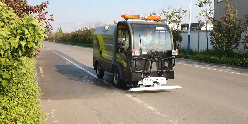 人行道高压清洗车_四轮高压清洗车_小型高压地面清洗车_环卫多功能高压冲洗车