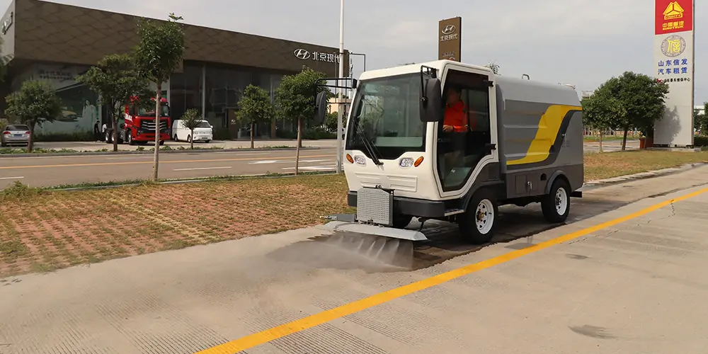 四轮高压清洗车_小区高压清洗车_物业小型高压冲洗车_园区高压清洗车