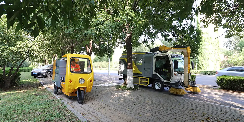 新型树叶收集车_电动树叶专用收集车_树叶收集一体车_吸入式树叶收集车