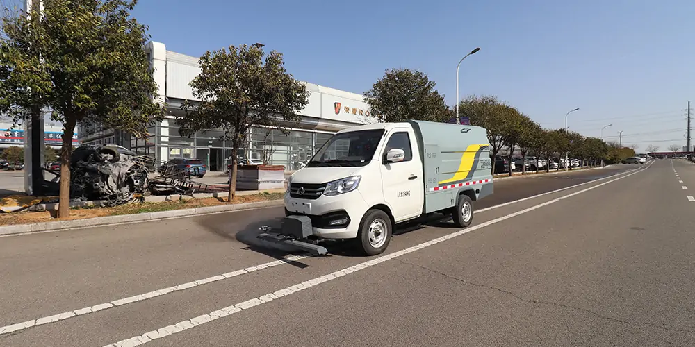 新能源道路养护车_道路高压冲洗车_新能源环卫车_小型高压清洗车