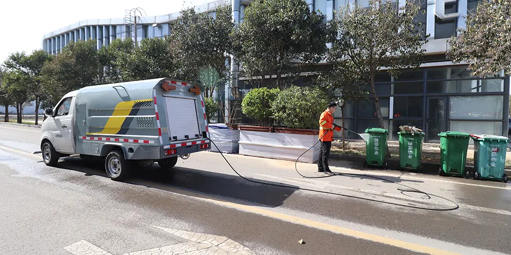 新能源道路养护车_道路高压冲洗车_新能源环卫车_小型高压清洗车