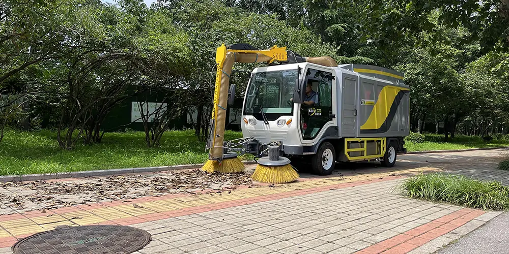 纯电动树叶收集车_多功能树叶收集车_吸树叶的机器_扫树叶神器