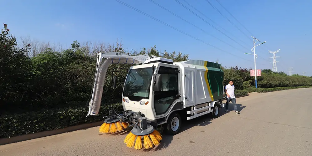 树叶收集车_多功能树叶收集车_吸树叶的机器_新型树叶收集车_电动树叶专用收集车