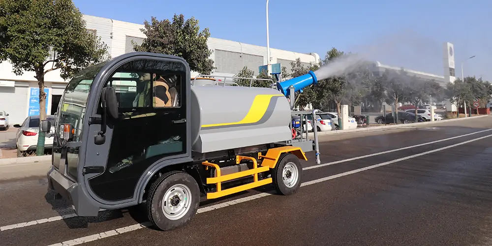 小型电动洒水车 新型洒水车 小型电动洒水车 电动四轮洒水车 移动消毒车